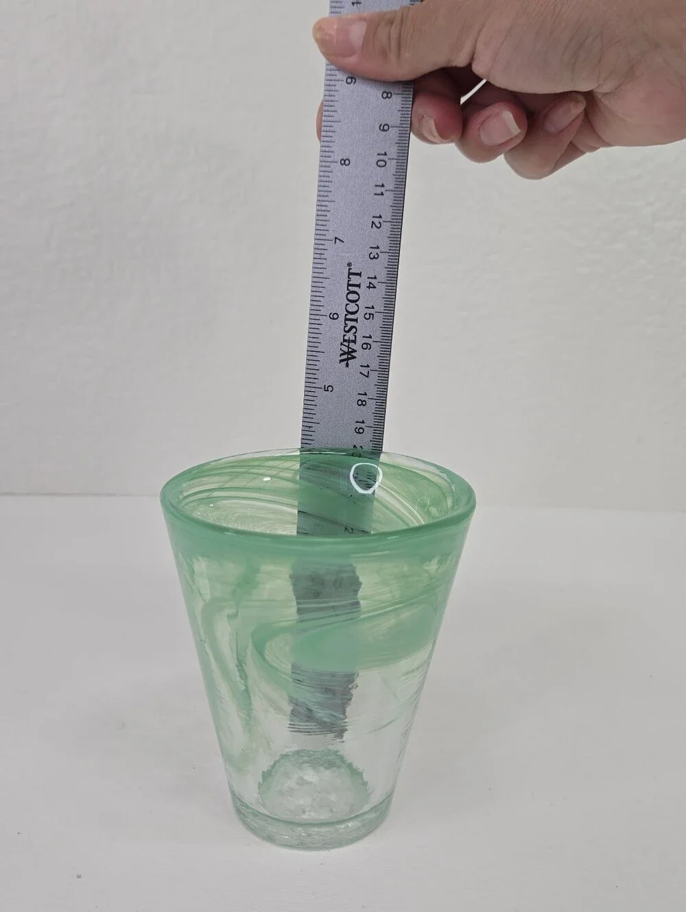 Kosta Boda Mine Green Swirl Tumbler Glass Ulrica Hydman-Vallien Sweden Art Glass